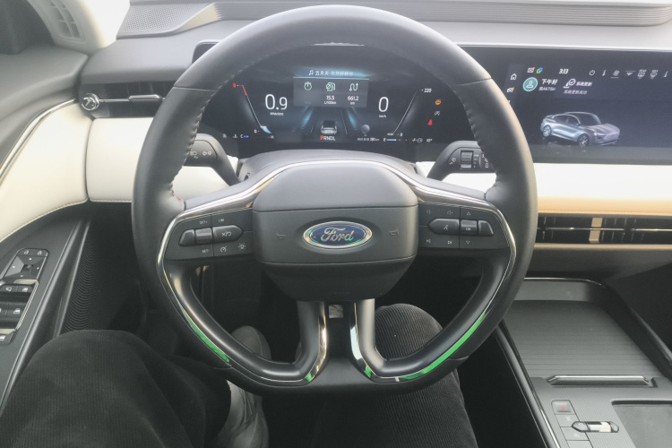 福特 蒙迪欧 2022款 改款 EcoBoost 245 豪华型中控内饰13
