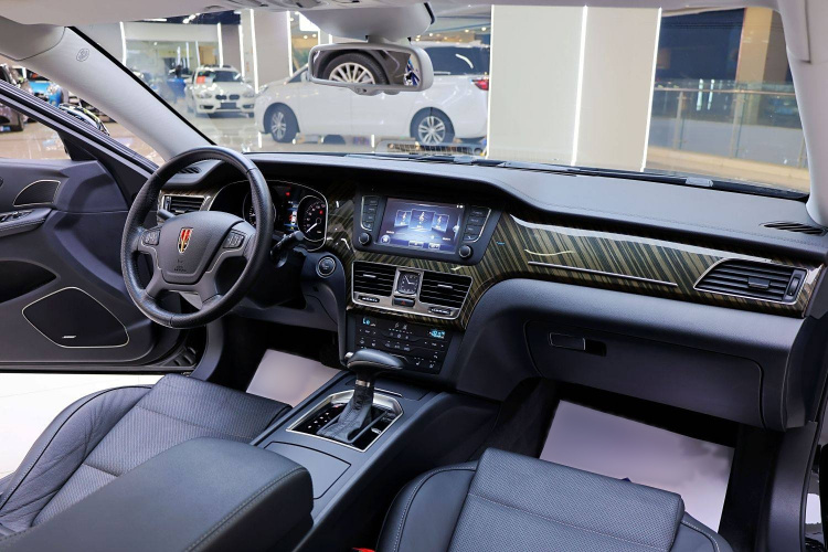 红旗H7 2021款 2.0T 旗舰版中控内饰7003