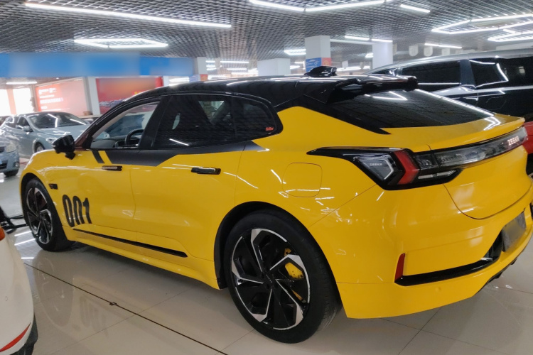 极氪001 2021款 长续航双电机 WE版车身外观4