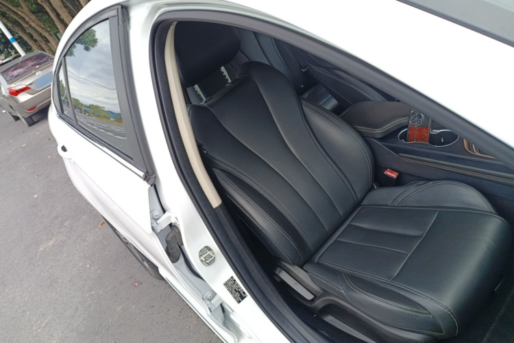 奇瑞 艾瑞泽5 PLUS 2021款 小AI 1.5L CVT型PLUS局部细节41