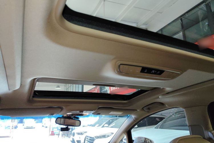 别克GL8 2018款 ES 28T 旗舰型 国VI中控内饰22