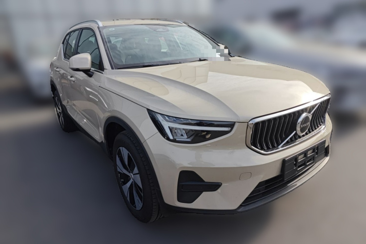 沃尔沃XC40 2025款 B3 智远豪华版车身外观3