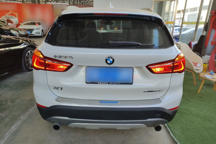 宝马X1 2019款 sDrive20Li 领先型车身外观6