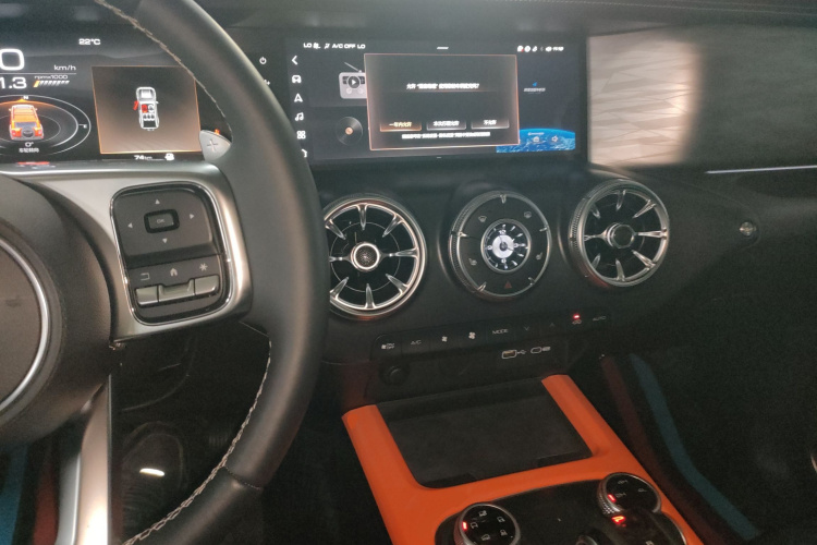 坦克300 2024款 2.0T 征服者中控内饰12