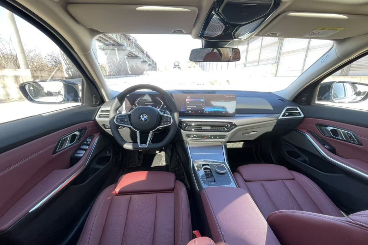 宝马3系 2025款 330Li M运动曜夜套装车身外观6006