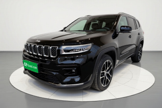 Jeep 大指挥官 2022款 2.0T 四驱豪华版