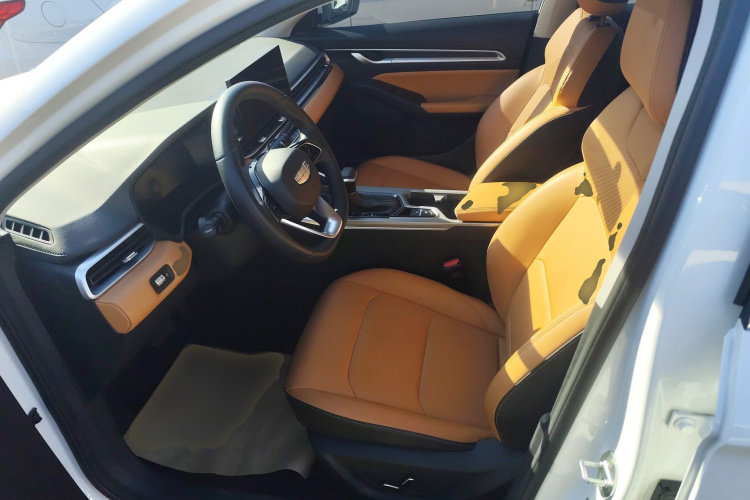 吉利汽车 帝豪 2025款 第4代 1.5L CVT旗舰型中控内饰19