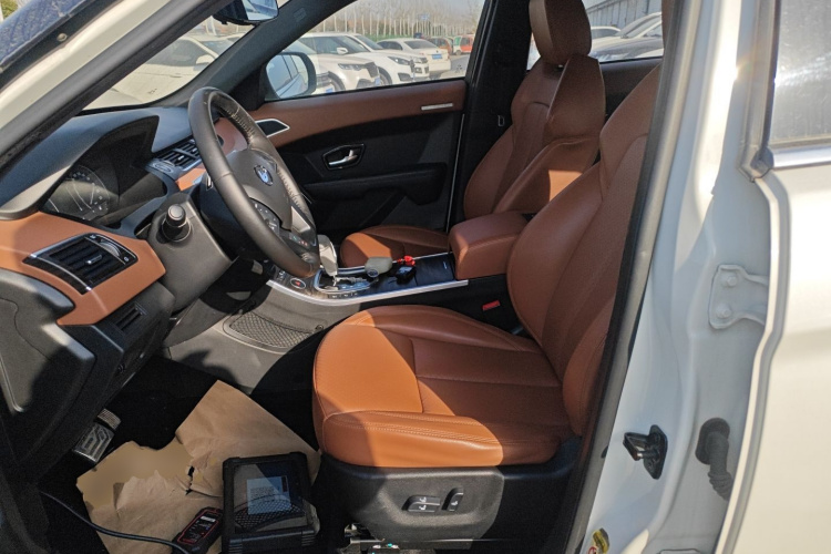 陆风X7 2018款 劲越 1.5T 全景至尊型中控内饰19