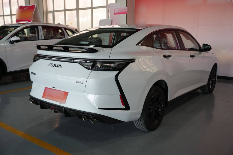 东风风神 奕炫 2025款 1.5L 荣耀版车身外观6005