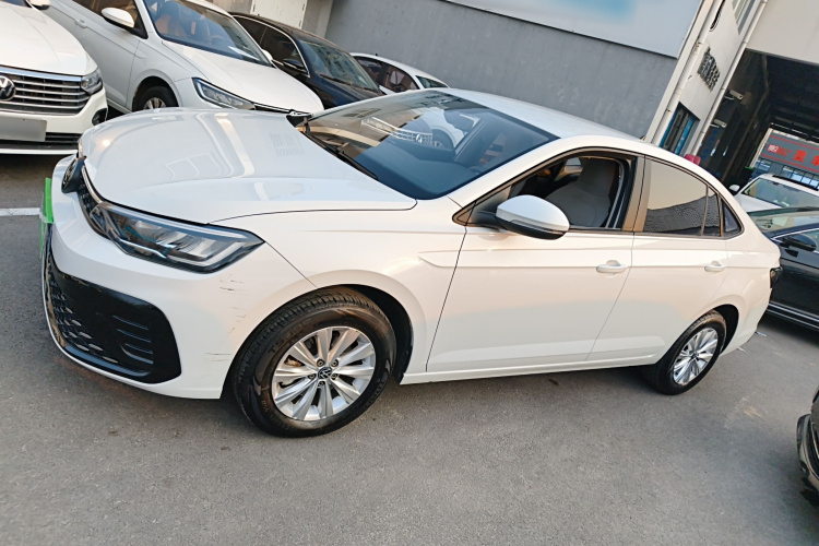 大众 朗逸 2023款 新锐 1.5L 自动新逸版车身外观4