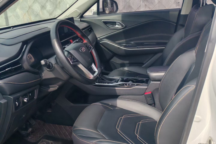 江汽集团 嘉悦X4 2020款 1.5T CVT超越型中控内饰7006