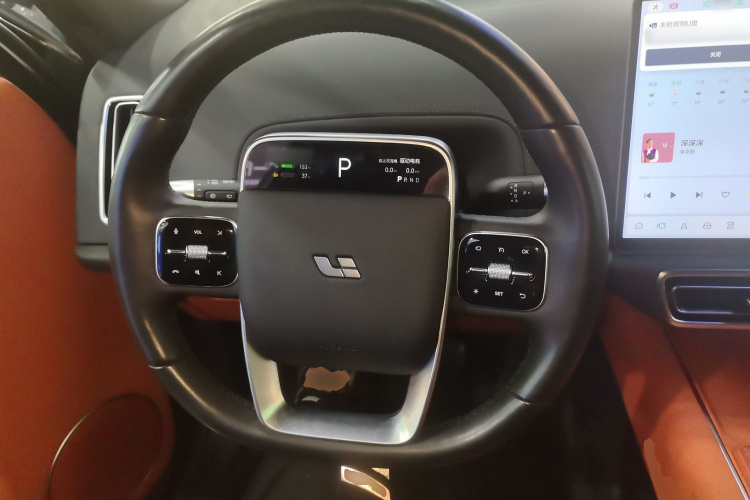 理想汽车 理想L9 2022款 Max中控内饰13