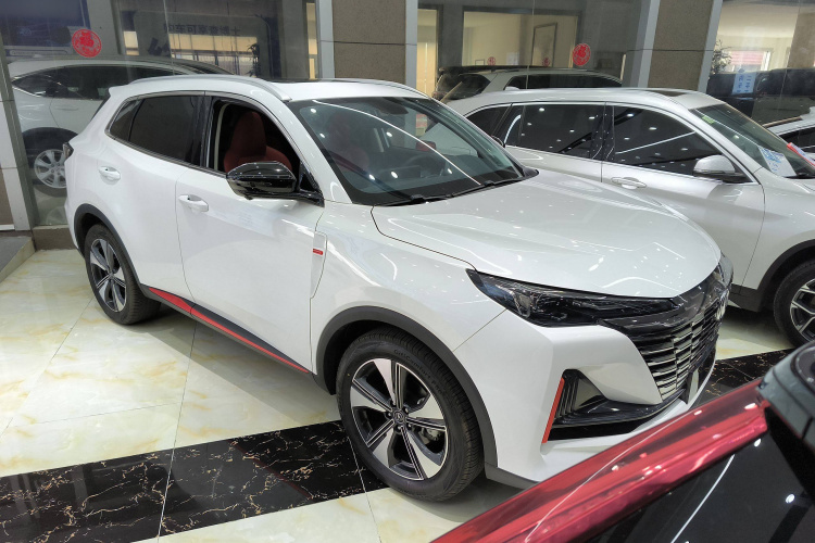 长安CS55PLUS 2022款 第二代 1.5T DCT尊贵型车身外观6002