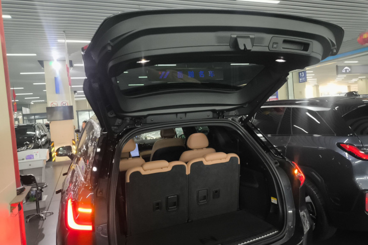 蔚来ES8 2020款 580KM 六座版局部细节23