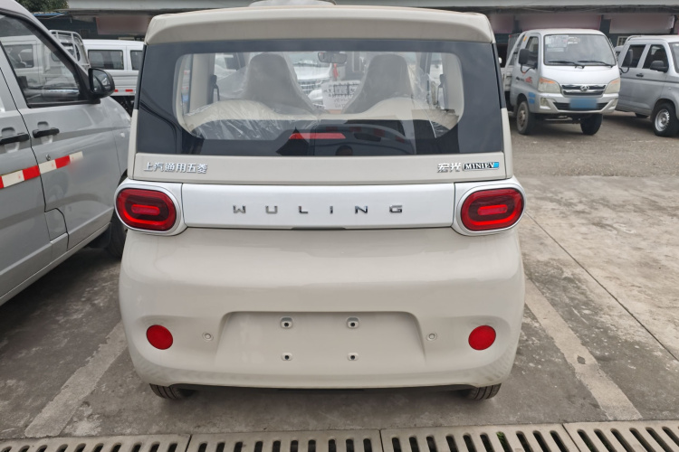 五菱汽车 宏光MINIEV 2024款 第三代 215km 青春版车身外观6