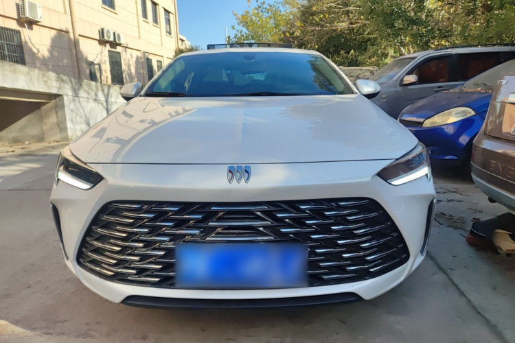 别克 君威 2024款 25T 超享版车身外观2