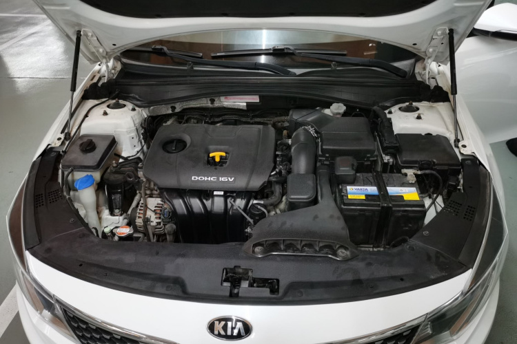 起亚K5 2016款 2.0L 自动LUX局部细节24