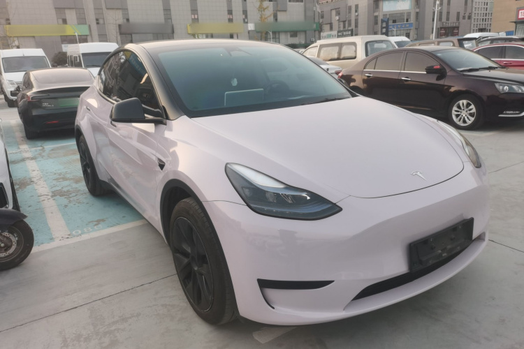 特斯拉 Model Y 2023款 后轮驱动版车身外观3