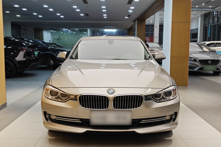 宝马3系 2014款 320Li 豪华设计套装车身外观6002