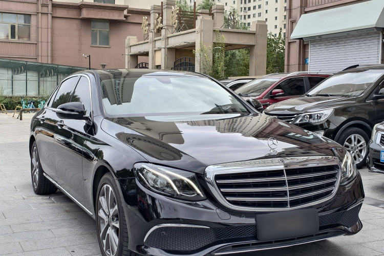 奔驰E级 2018款 改款 E 200 L 4MATIC车身外观6002