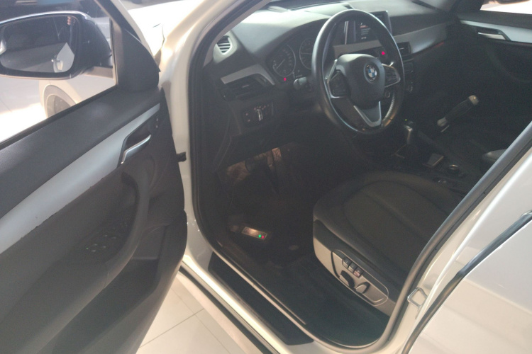 宝马X1 2018款 sDrive18Li 时尚型中控内饰7003