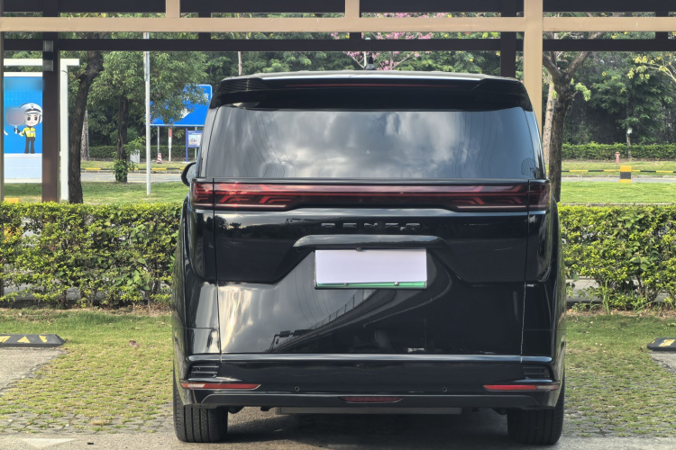 腾势D9 2024款 DM-i 980 四驱旗舰型车身外观6006