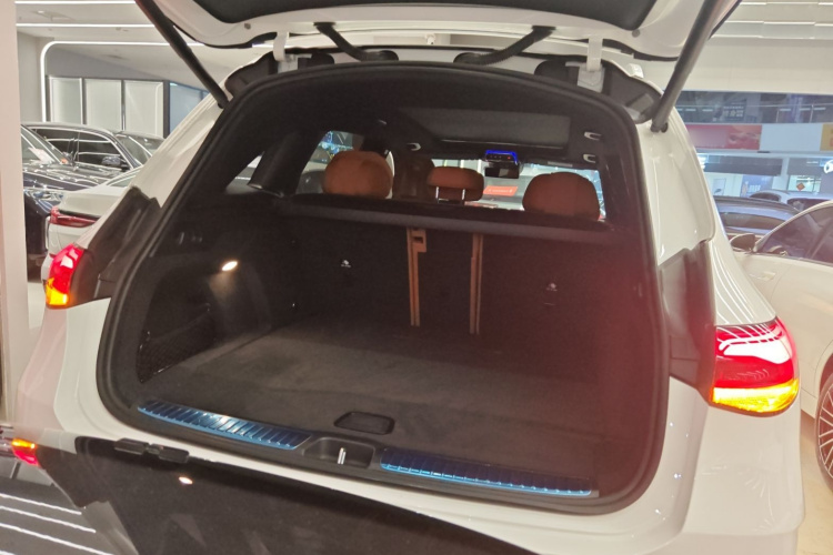 奔驰GLC 2023款 改款 GLC 260 L 4MATIC 豪华型 5座局部细节23