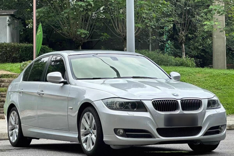 宝马3系 2012款 320i 时尚型车身外观6002