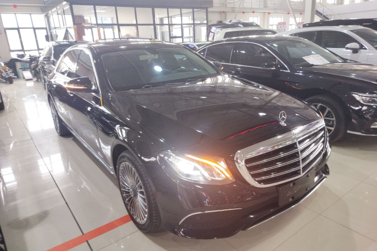 奔驰E级 2018款 改款 E 200 L车身外观6002