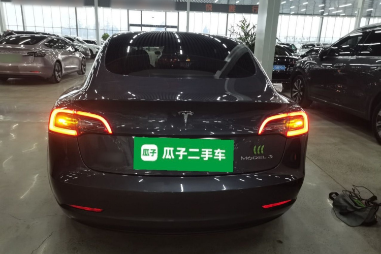 特斯拉 Model 3 2020款 标准续航后驱升级版车身外观6