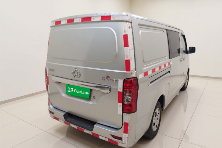 长安凯程 长安睿行M80 2014款 1.5L基本型（四座）4G15S车身外观7