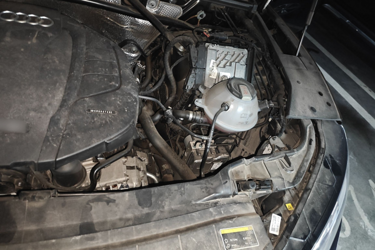 奥迪Q5L 2022款 45T 豪华动感型局部细节9007