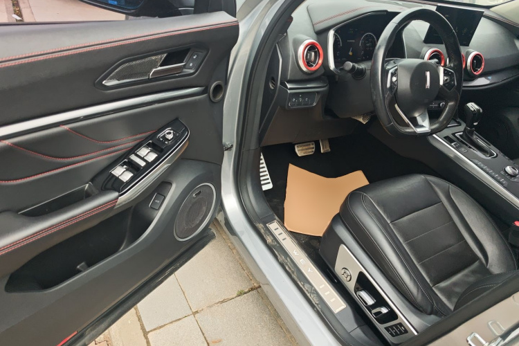 魏牌 VV5 2017款 2.0T 旗舰型中控内饰20