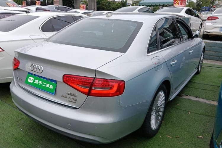 奥迪A4L 2015款 35 TFSI 自动舒适型车身外观7