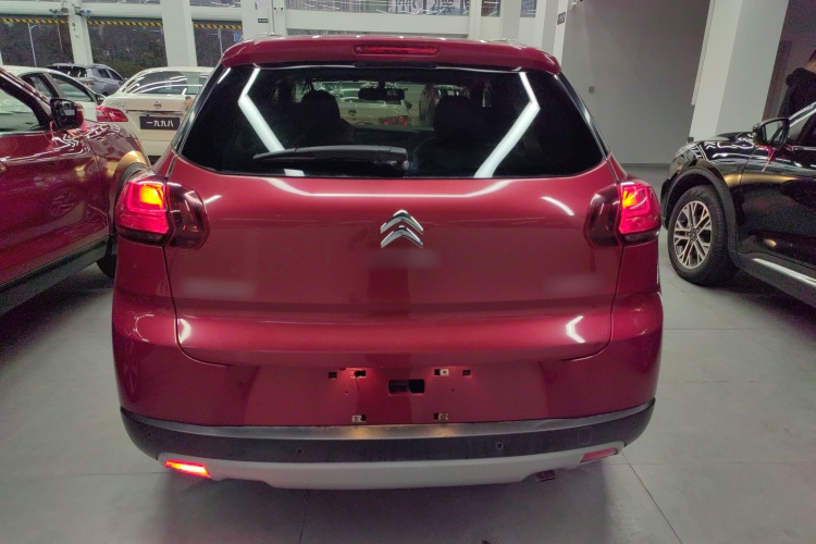 雪铁龙C3-XR 2015款 1.6L 自动先锋型车身外观6