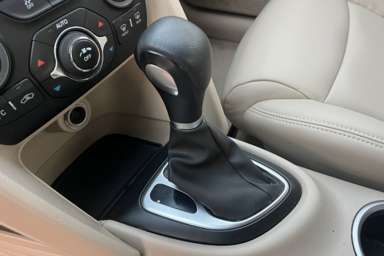 菲亚特 菲翔 2012款 1.4T 自动尊享版局部细节18