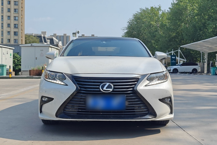 雷克萨斯ES 2017款 200 30周年纪念版车身外观6001