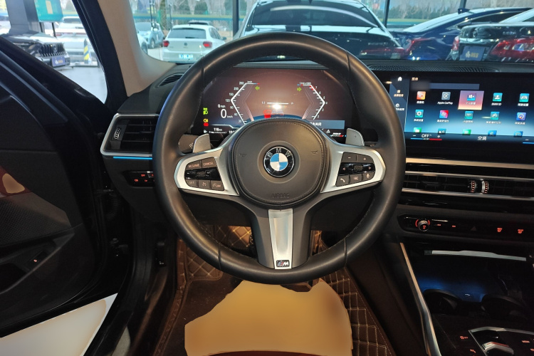 宝马3系 2023款 325Li M运动套装中控内饰13