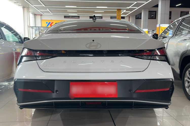 现代 伊兰特 2023款 1.5L CVT GLX精英版车身外观6002