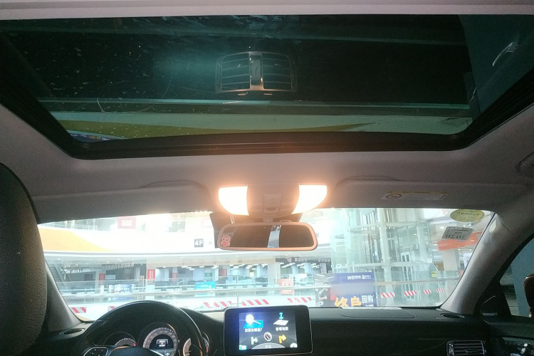 奔驰CLS 2016款 CLS 260 逸彩版中控内饰22