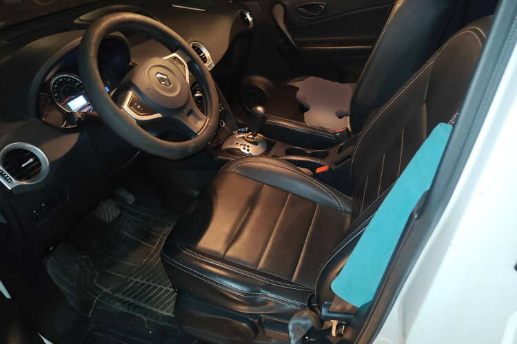 雷诺 科雷傲(进口) 2015款 2.0L 两驱标准版中控内饰19