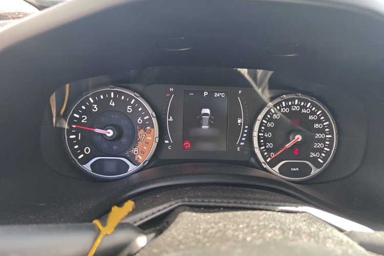 Jeep 自由侠 2019款 220T 自动领先版局部细节14