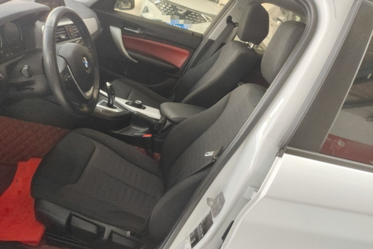 宝马1系(进口) 2018款 118i 领先型局部细节19