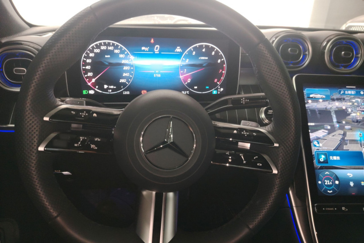 奔驰CLE 2024款 CLE 300 4MATIC 动感型轿跑车局部细节13