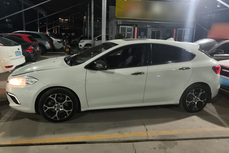 菲亚特 致悦 2014款 1.4T 自动运动版车身外观6003