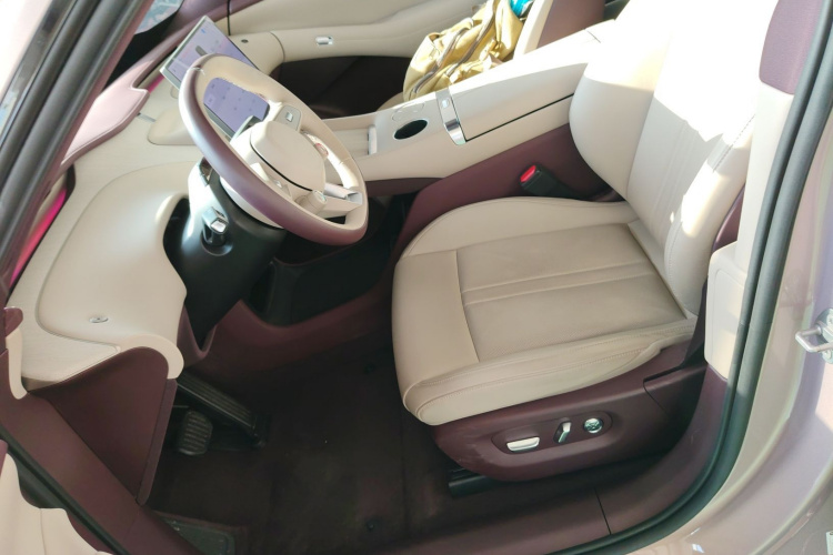 小米汽车 小米YU7 2025款 超长续航后驱版中控内饰19