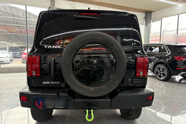 坦克300 2023款 越野版 2.0T 征服者车身外观6003