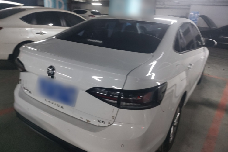 大众 朗逸 2025款 新锐 1.5L 出众新逸版车身外观7