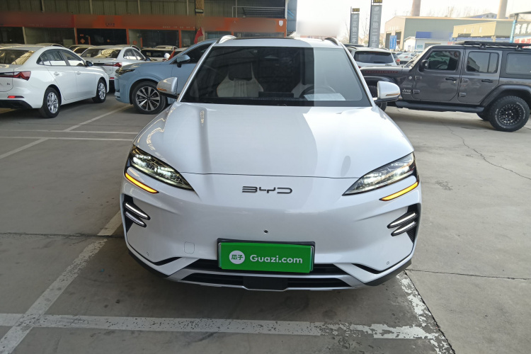 比亚迪 宋PLUS新能源 2023款 冠军版 EV 520KM 旗舰型车身外观2