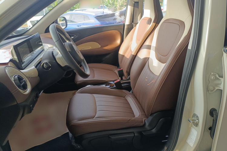 五菱汽车 五菱缤果 2023款 333km 悦享+款中控内饰19